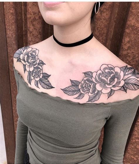 tatuajes en el pecho mujer